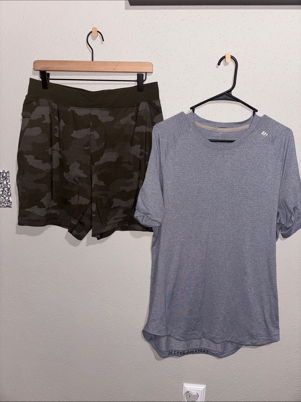 Lululemon's T.H.E. Short & Lululemon Drysense Shirt bundle (size Large)